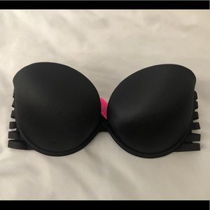 Black Strapless Bra ✨ NWOT